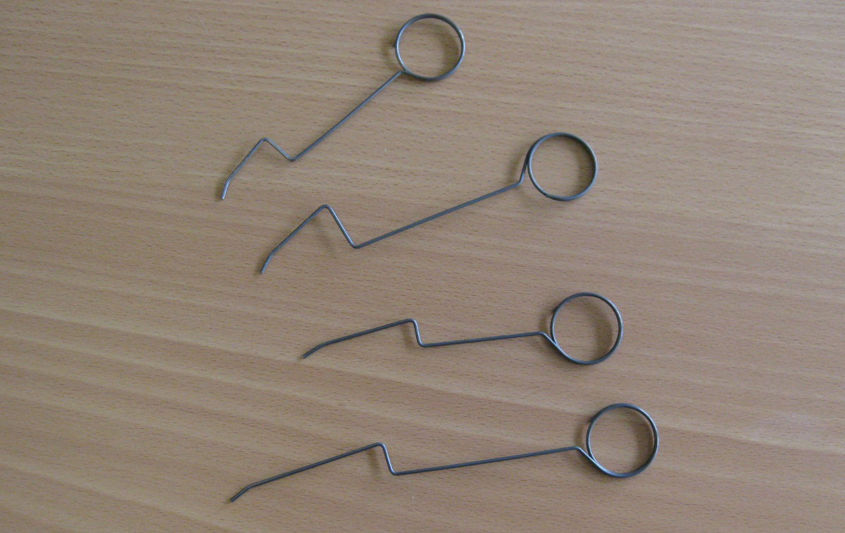 Not much more than a piece of bent wire: Pick needles can open latched doors in seconds. Not much more than a piece of bent wire: Pick needles can open latched doors in seconds.